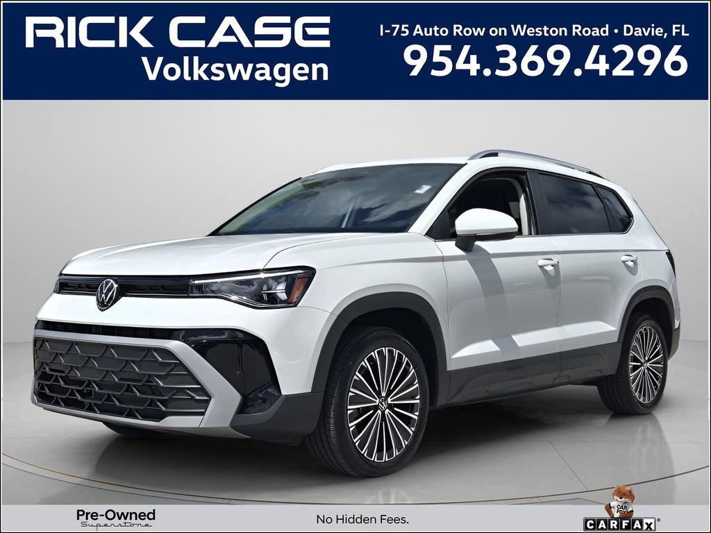 Certified 2026 Volkswagen Taos SE w/ Panoramic Sunroof Package FWD image 1