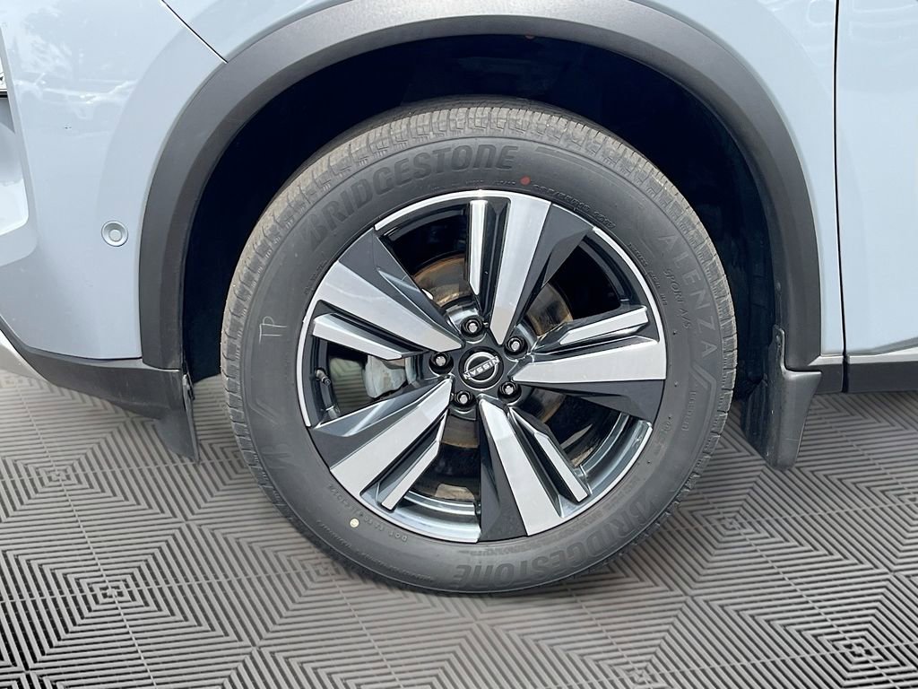 Used 2023 Nissan Rogue Platinum w/ Platinum Premium Package FWD image 11