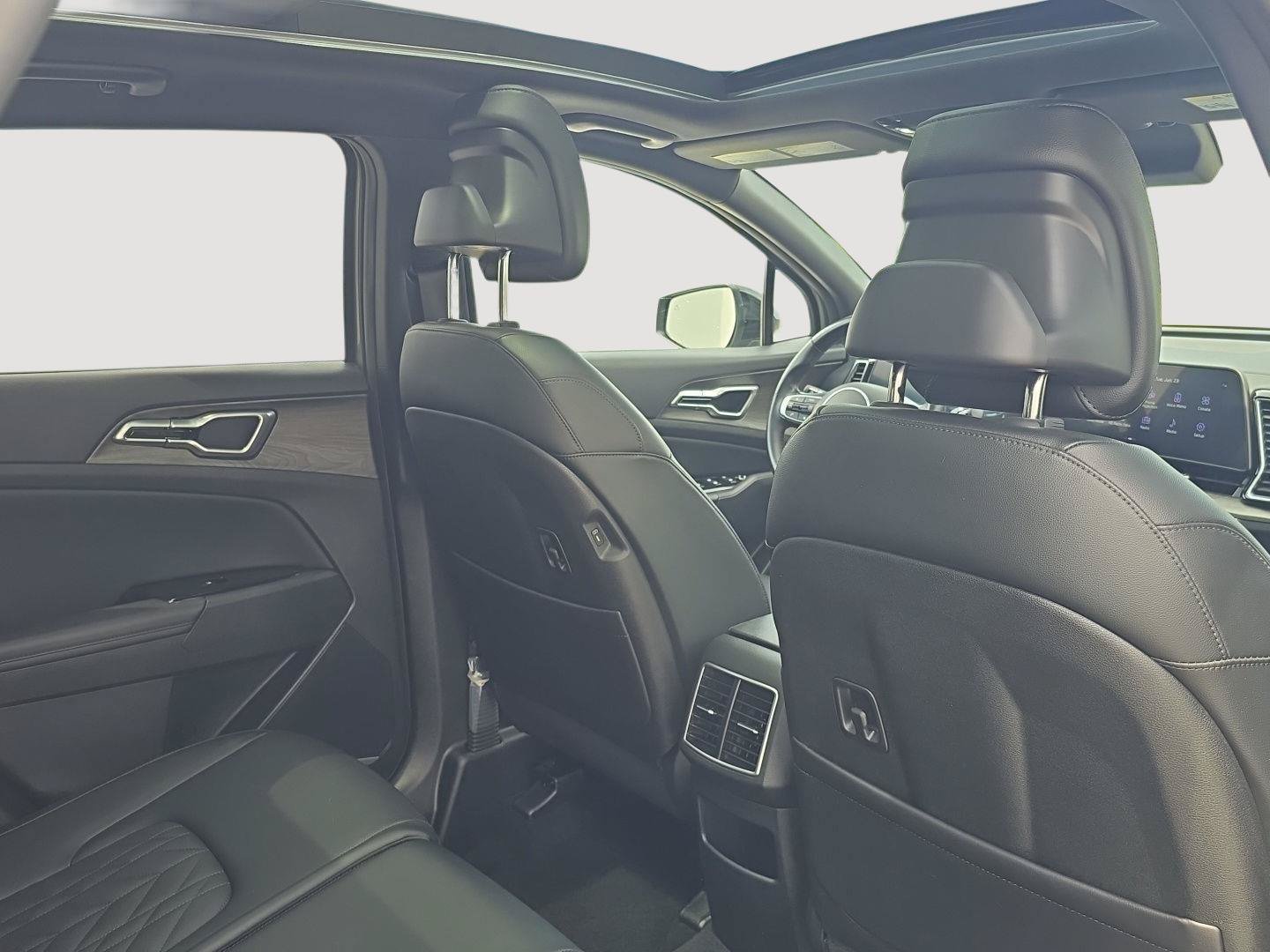 Used 2024 Kia Sportage X-Line w/ X-Line Premium Package AWD/4WD image 14
