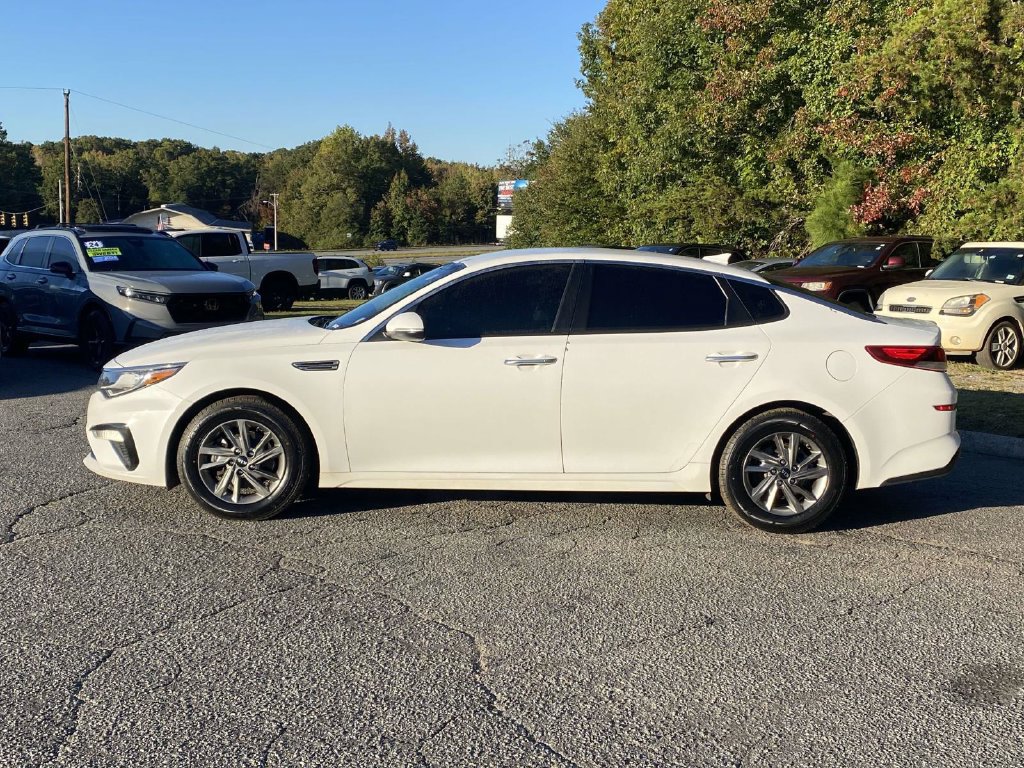 Used 2019 Kia Optima LX FWD image 2
