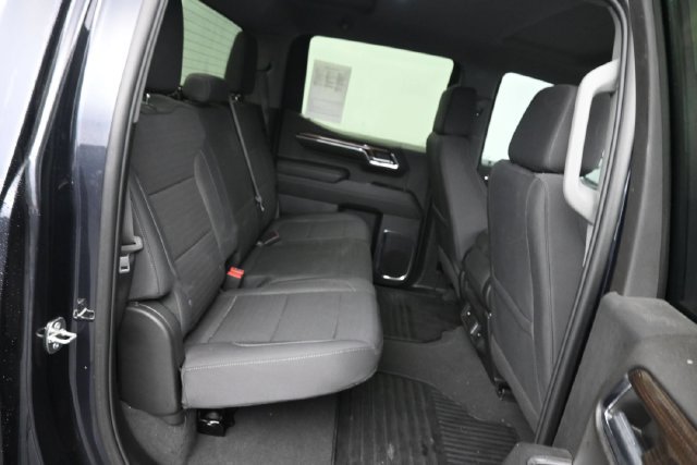 Used 2024 Chevrolet Silverado 1500 LT AWD/4WD image 6