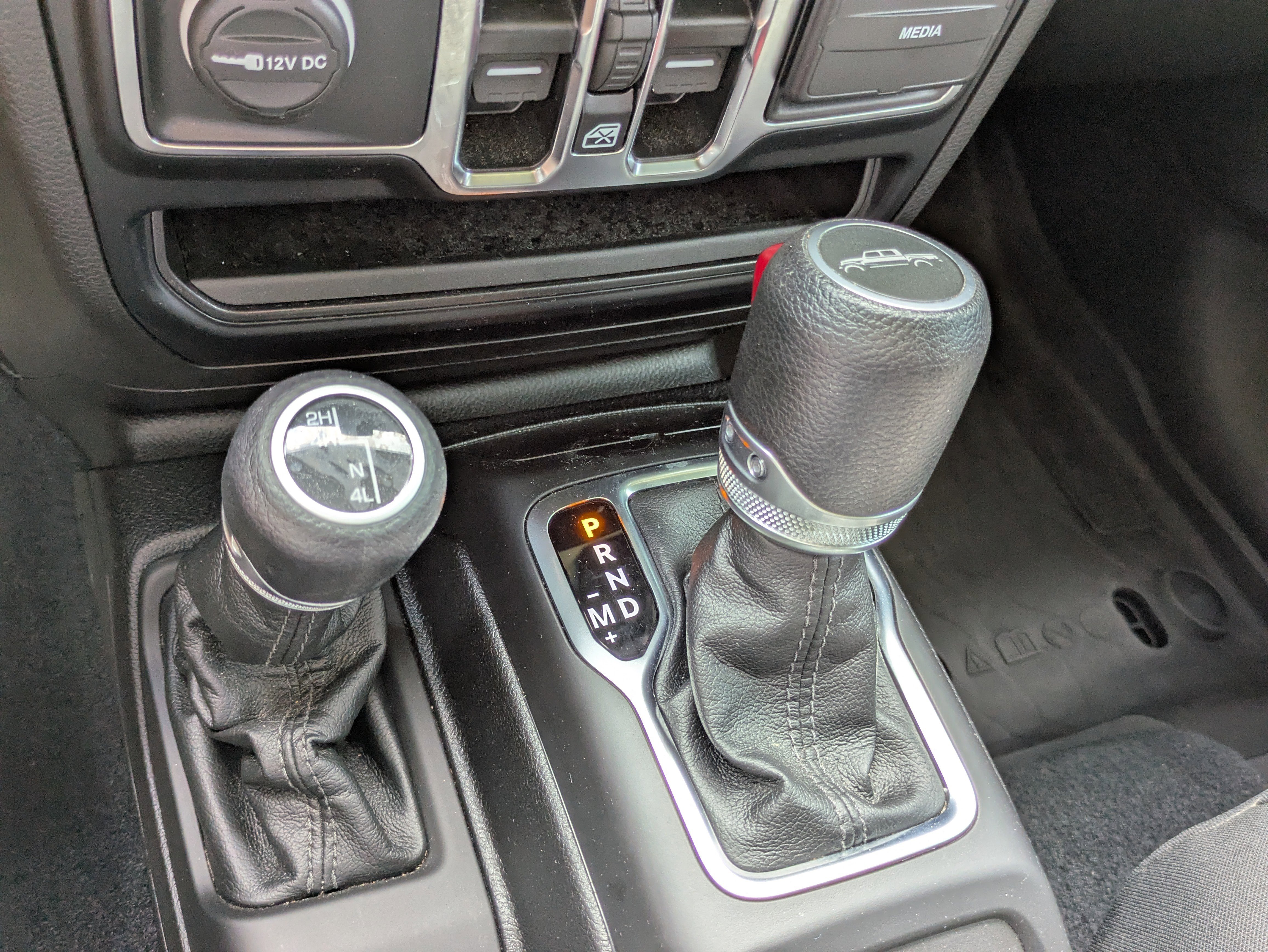 Used 2023 Jeep Gladiator Willys image 17