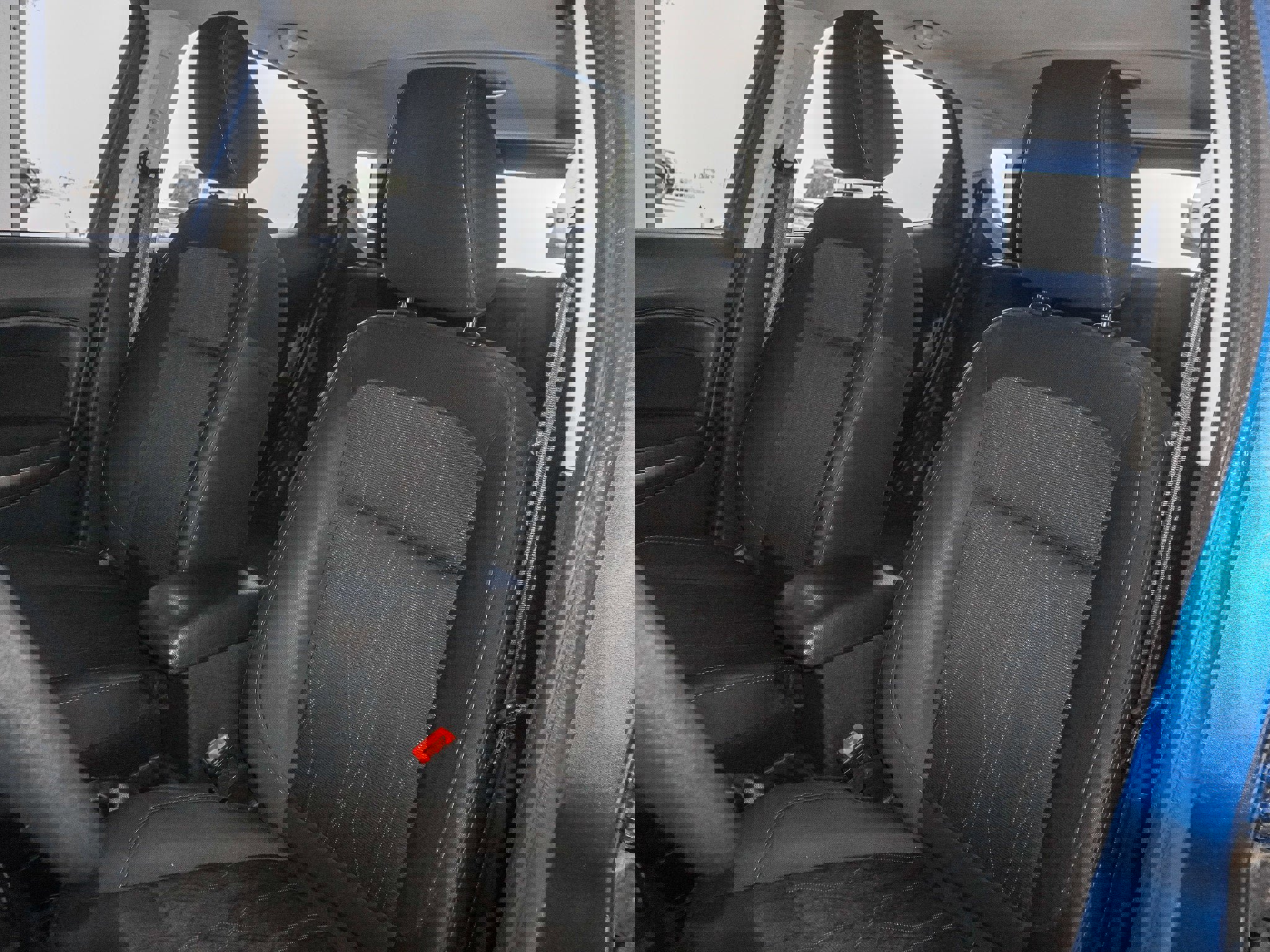 Used 2022 Ford EcoSport SE w/ SE Convenience Package image 23