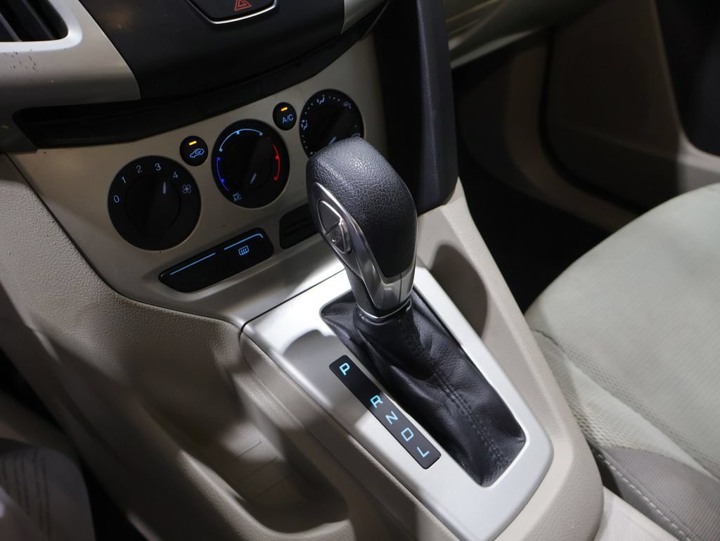 Used 2012 Ford Focus SE FWD image 30