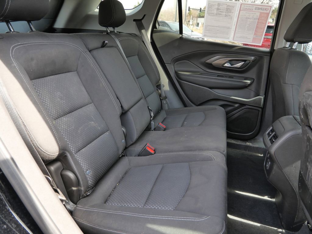 Used 2024 GMC Terrain SLE w/ Driver Convenience Package image 22