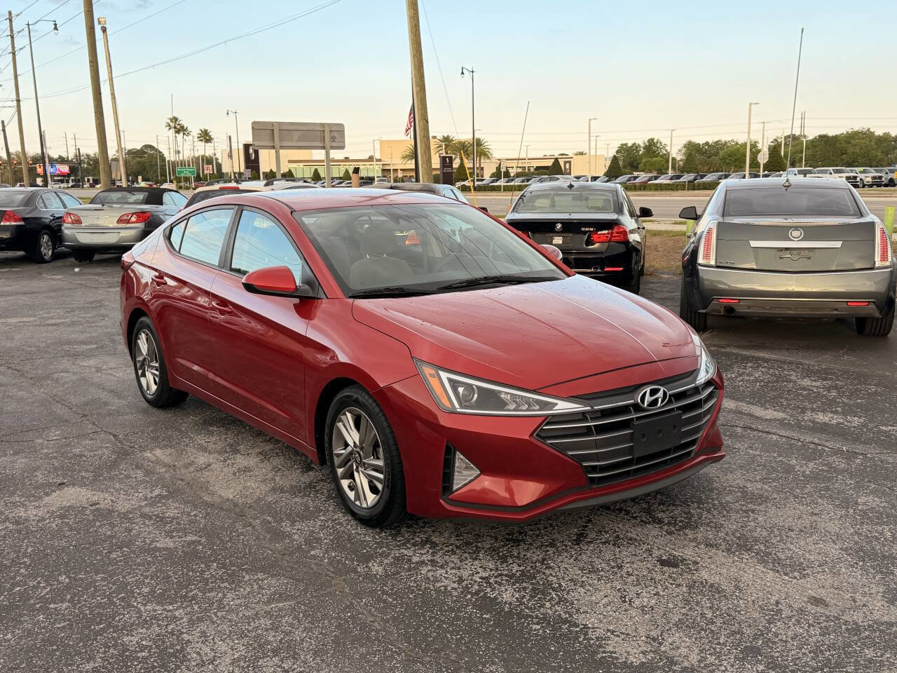 Used 2019 Hyundai Elantra SEL image 2