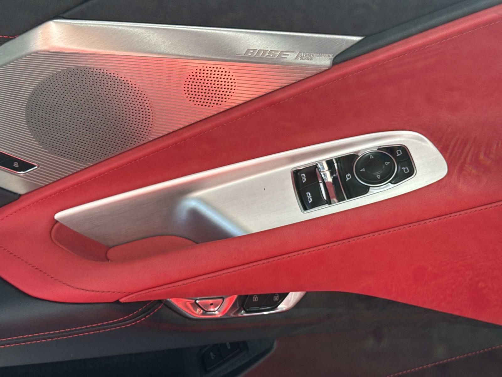Used 2025 Chevrolet Corvette Z06 RWD image 11