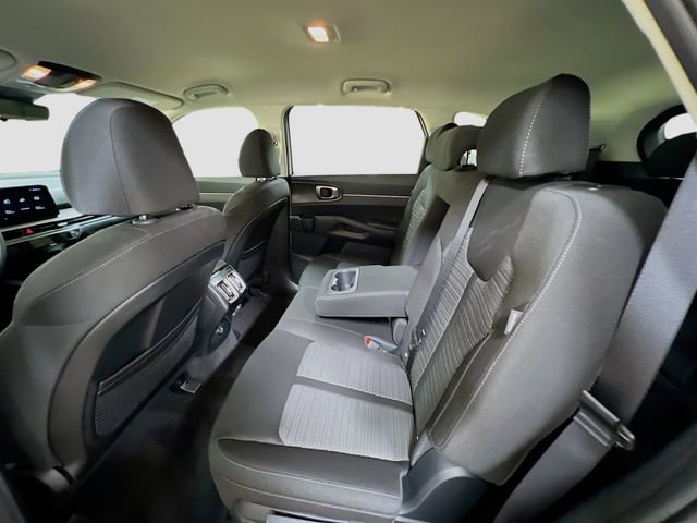 Certified 2024 Kia Sorento LX image 22