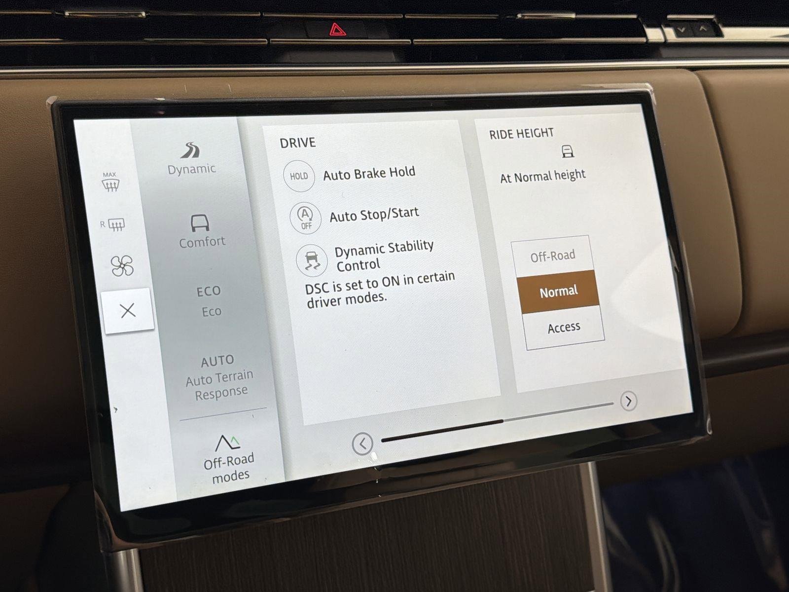 New 2025 Land Rover Range Rover SE image 19