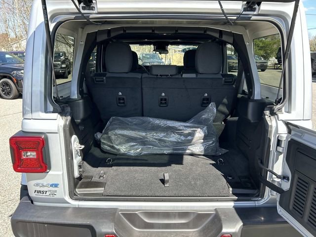 Used 2024 Jeep Wrangler Unlimited Sahara AWD/4WD image 14