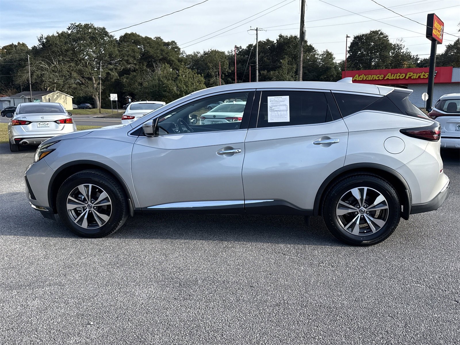 Used 2020 Nissan Murano S w/ Technology Package image 2