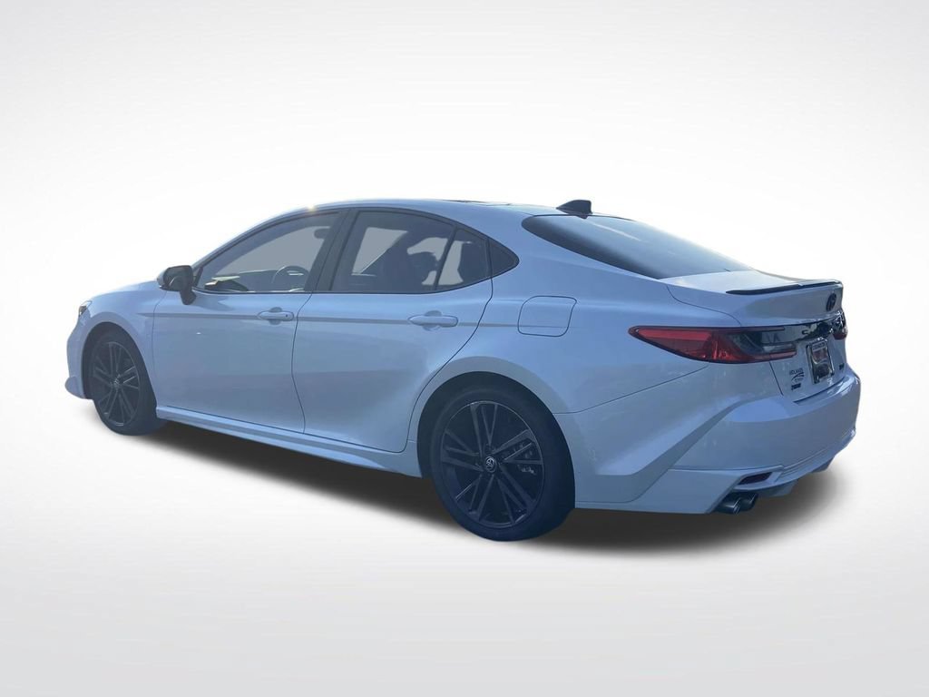 Used 2025 Toyota Camry XSE FWD image 4