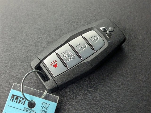 New 2025 Mitsubishi Outlander SEL image 29