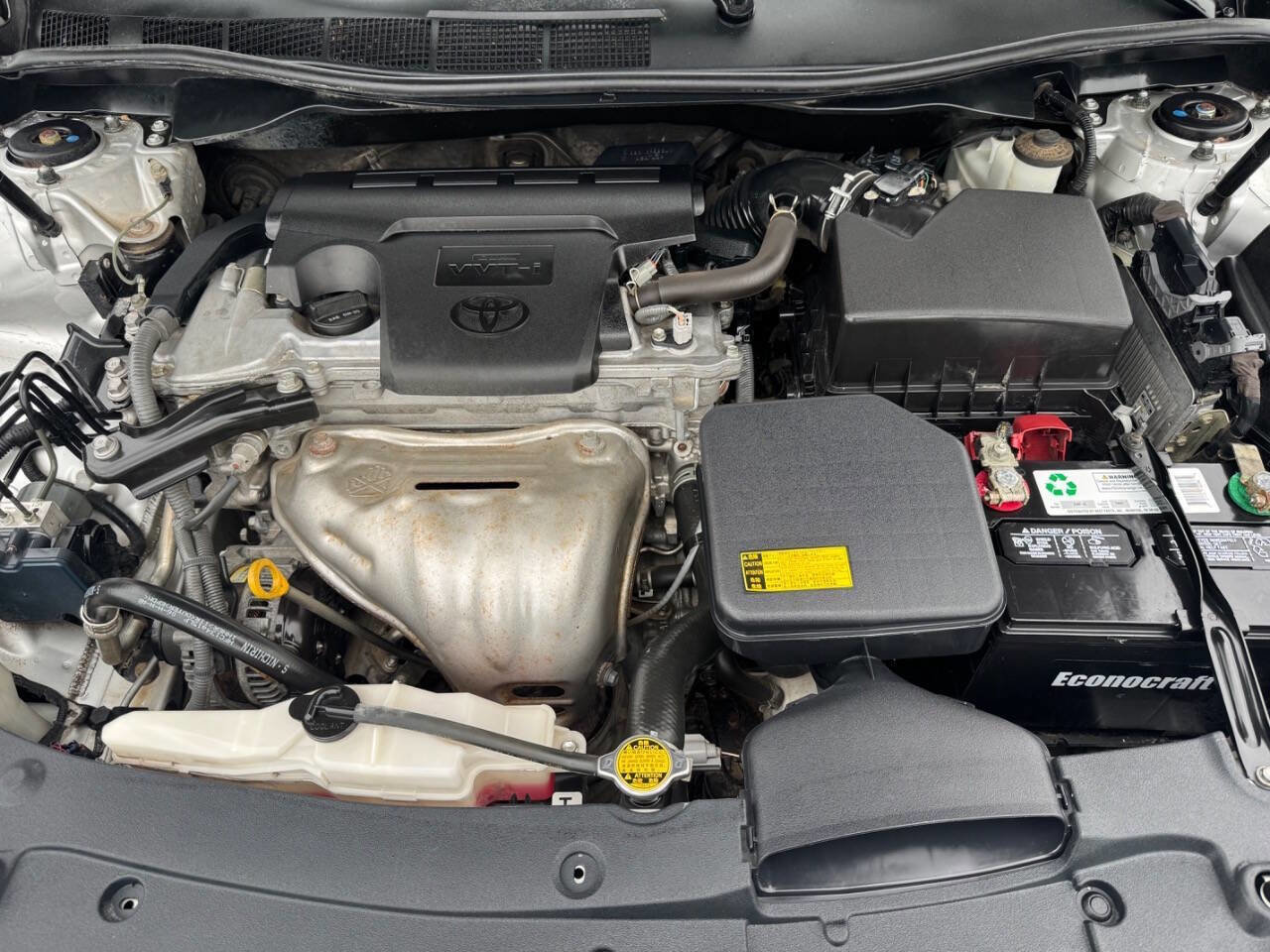 Used 2012 Toyota Camry SE FWD image 12
