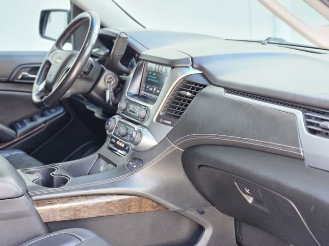Used 2018 Chevrolet Suburban LT image 13