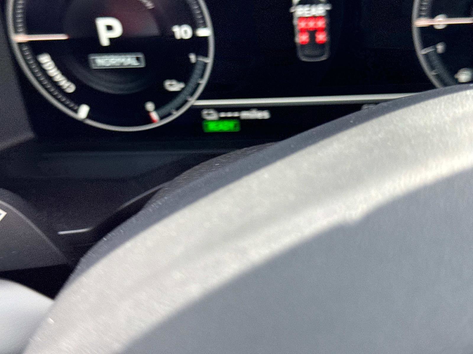 New 2025 Mitsubishi Outlander SEL image 29