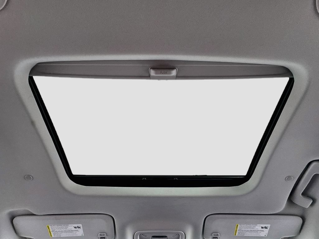 Used 2019 Chevrolet Traverse Premier w/ LPO, Blackout Package AWD/4WD image 27