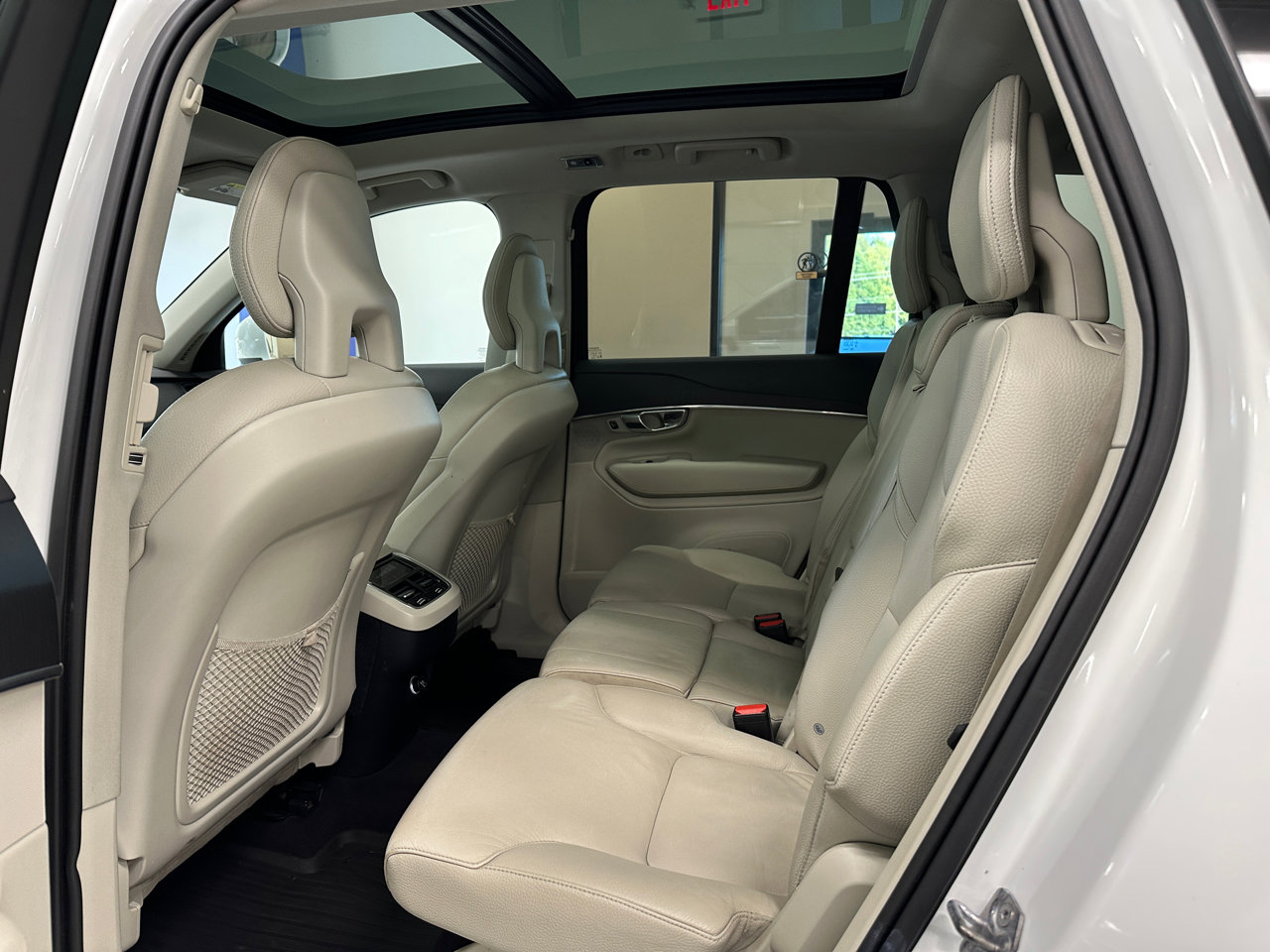 Used 2020 Volvo XC90 T5 Momentum image 21