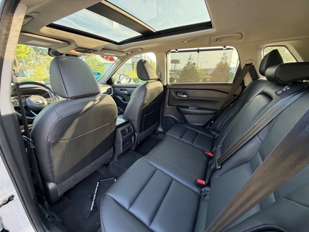 Certified 2023 Nissan Rogue SV w/ SV Premium B Package AWD/4WD image 26