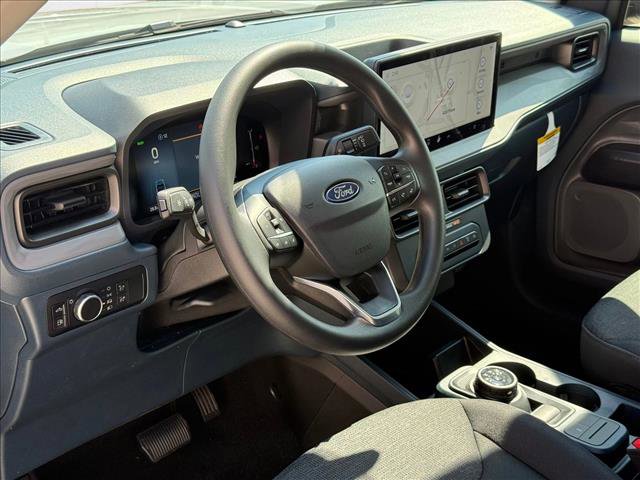 New 2025 Ford Maverick XL image 3