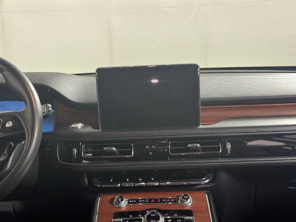 Certified 2022 Lincoln Aviator Reserve w/ Elements Package Plus AWD/4WD image 17