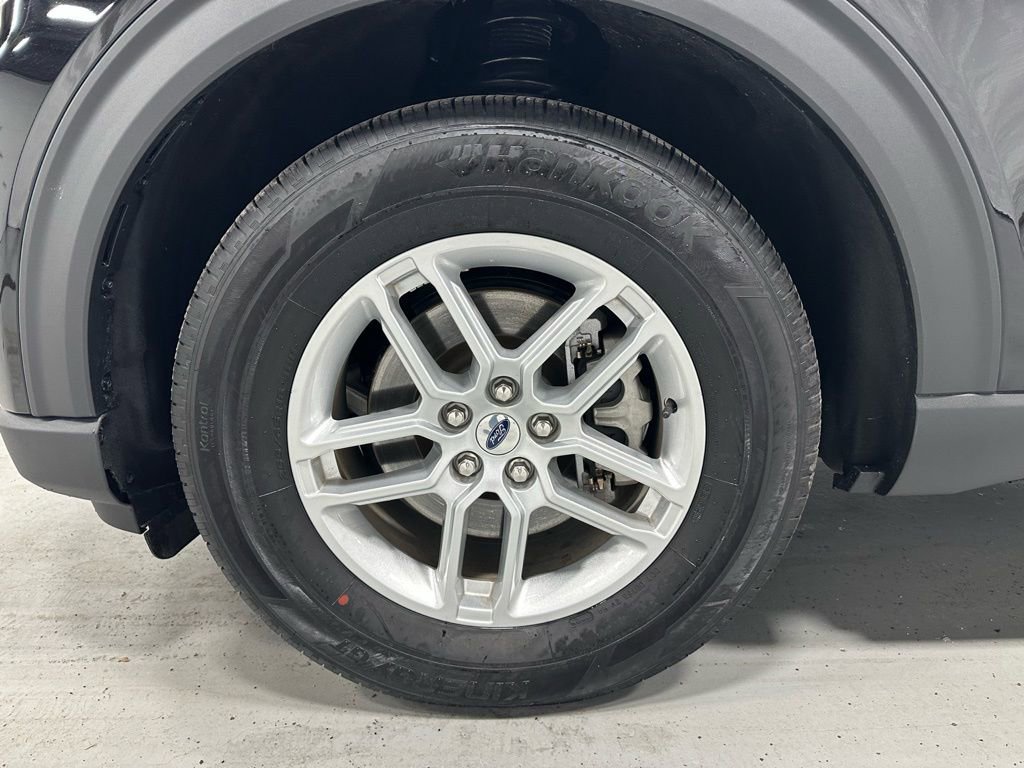 Used 2025 Ford Explorer Active AWD/4WD image 62