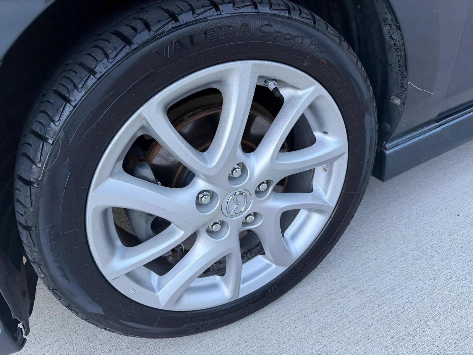 Used 2012 MAZDA MAZDA5 Touring w/ Moonroof & Audio Pkg FWD image 30