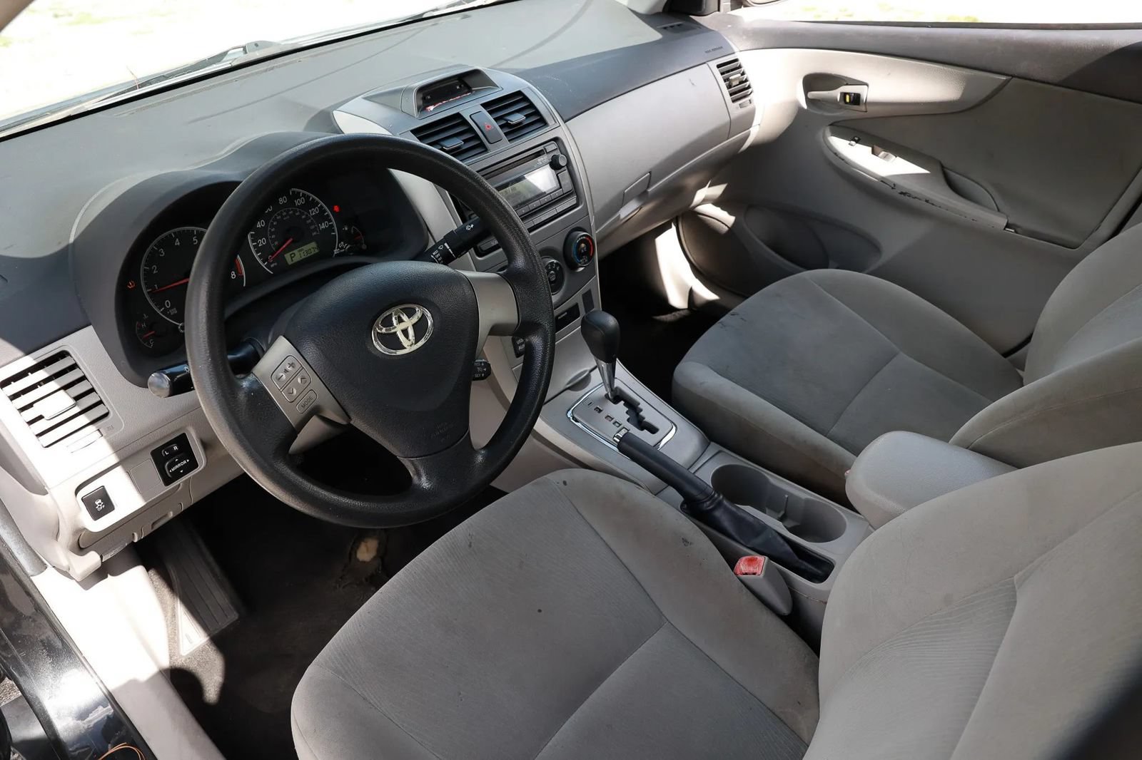 Used 2012 Toyota Corolla LE FWD image 15