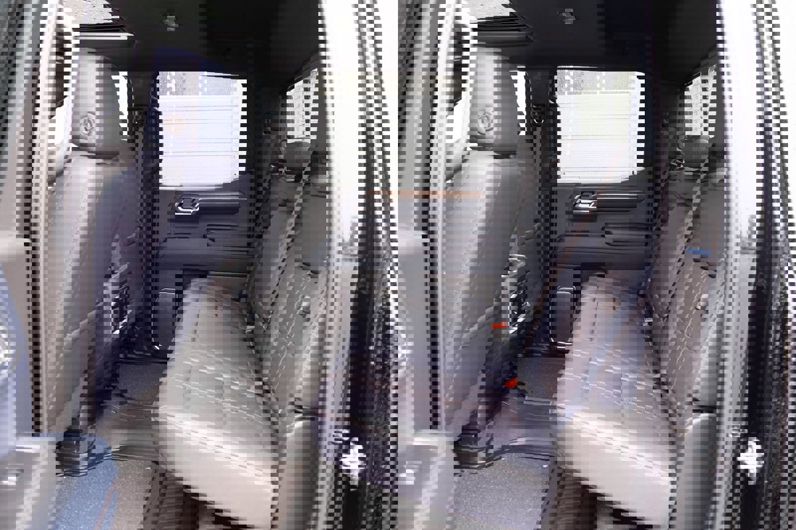 Used 2024 Chevrolet Silverado 1500 High Country w/ Technology Package image 19