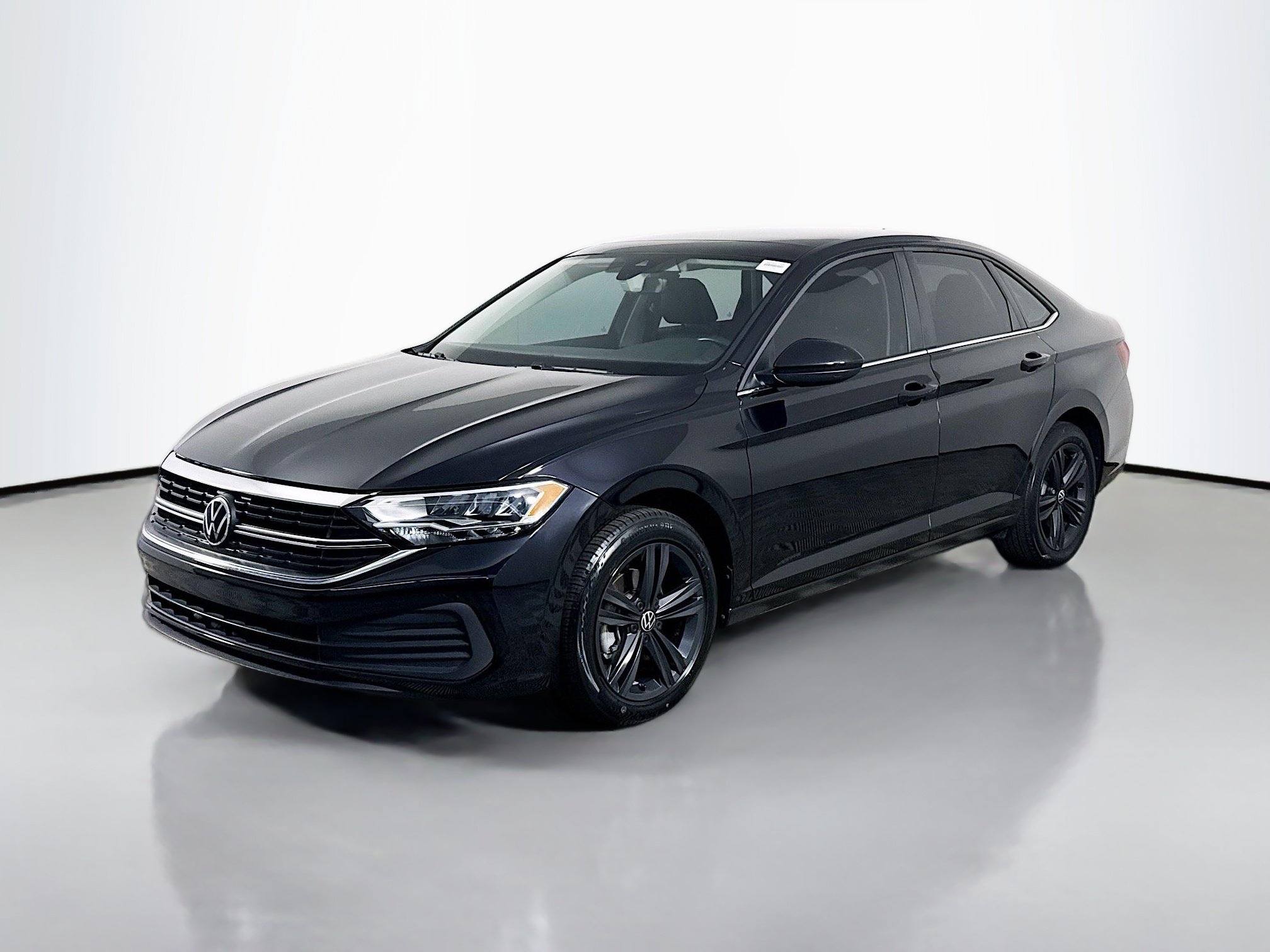 Used 2023 Volkswagen Jetta SE w/ Panoramic Sunroof Package FWD image 4