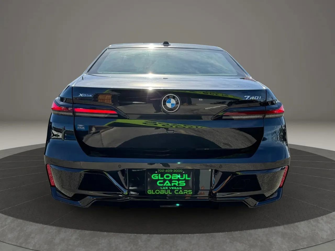 Used 2025 BMW 740i xDrive image 6