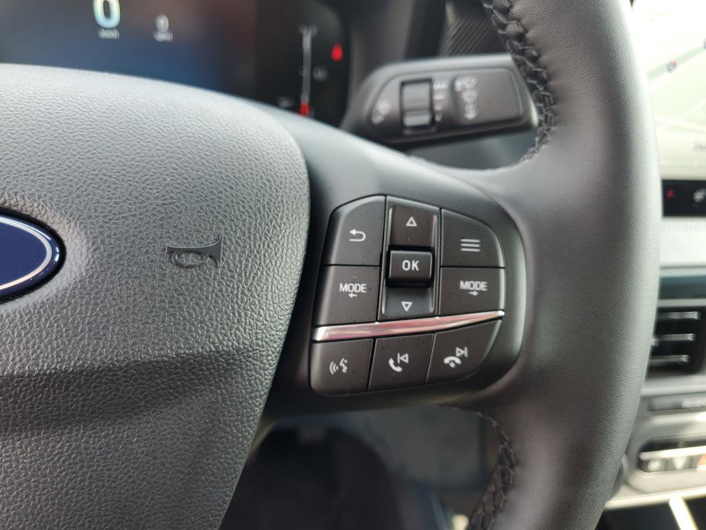 New 2025 Ford Maverick Lariat w/ Black Appearance Package image 28