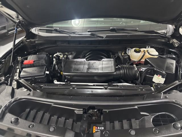 Used 2025 Chevrolet Suburban Z71 image 43