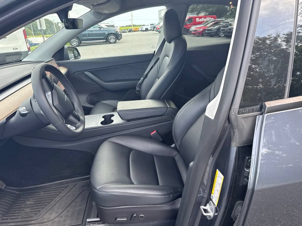 Used 2022 Tesla Model Y Long Range AWD/4WD image 10