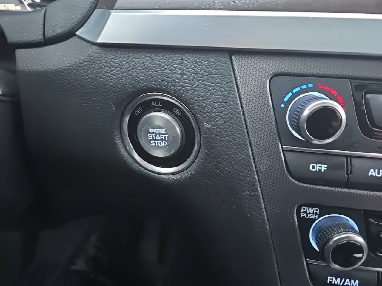 Used 2017 Genesis G80 3.8 w/ Option Group 03 image 31