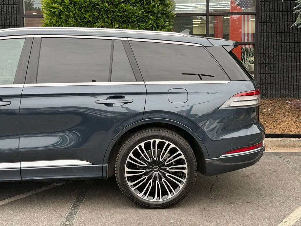 Used 2024 Lincoln Aviator Black Label w/ Dynamic Handling Package AWD/4WD image 11