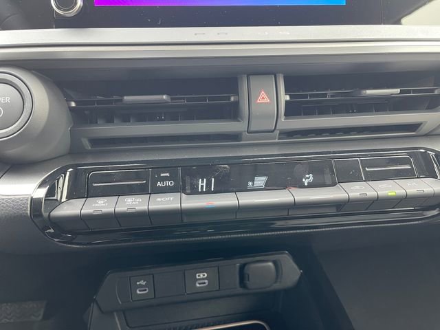 New 2026 Toyota Prius LE image 18