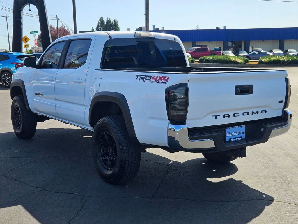 Used 2019 Toyota Tacoma TRD Off-Road AWD/4WD image 4