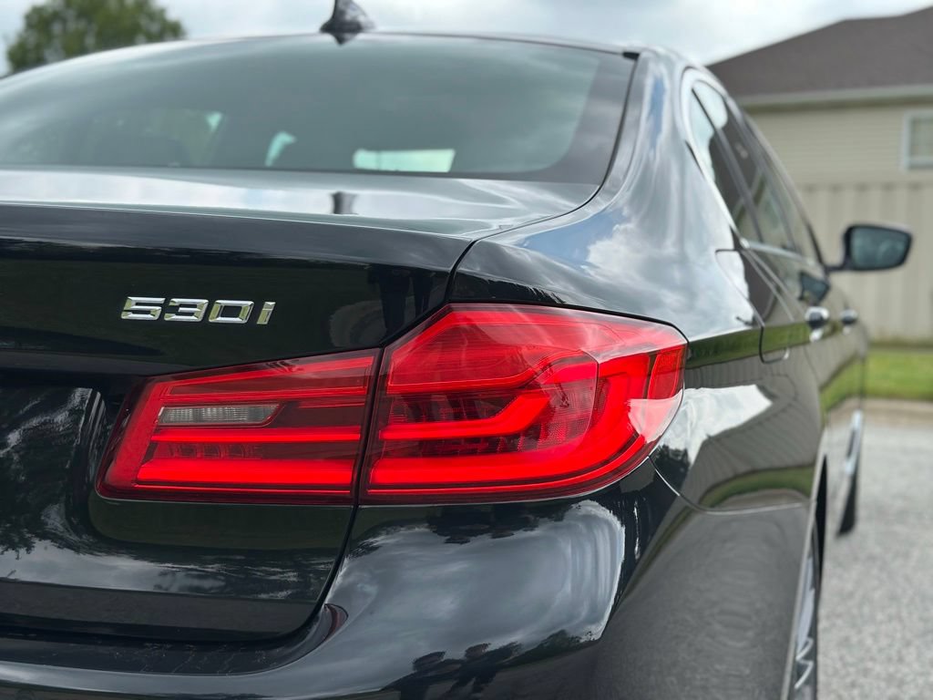 Used 2019 BMW 530i xDrive w/ Convenience Package AWD/4WD image 14