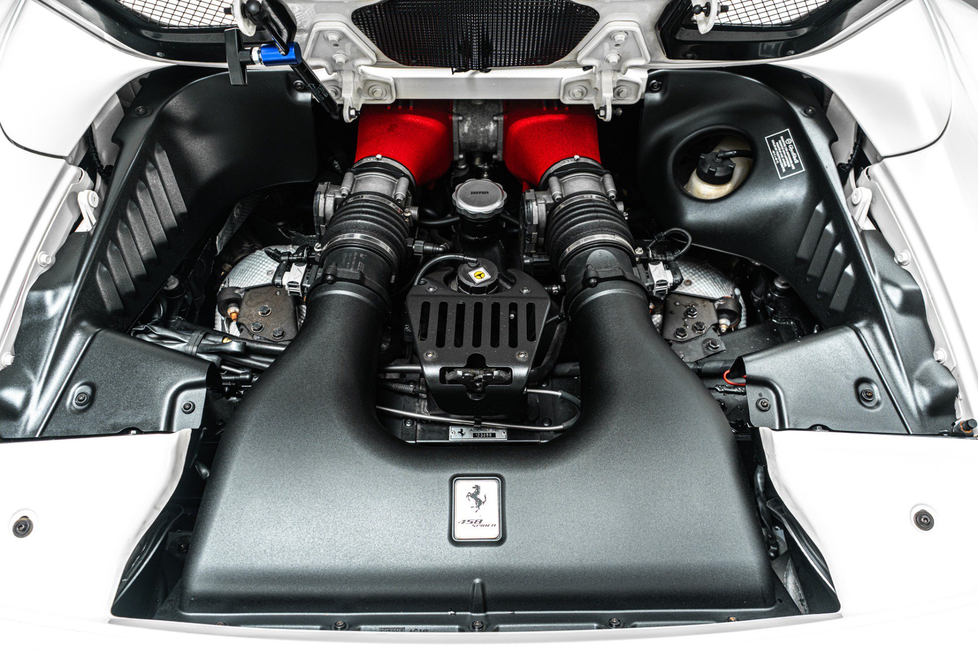 Used 2015 Ferrari 458 Spider RWD image 12