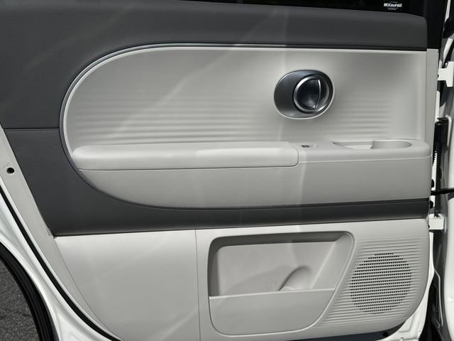 New 2026 Hyundai Ioniq 9 SE AWD/4WD image 13