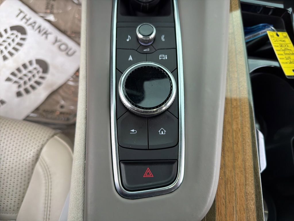 Used 2022 Cadillac Escalade Premium Luxury Platinum w/ Heavy-Duty Trailer Package image 43