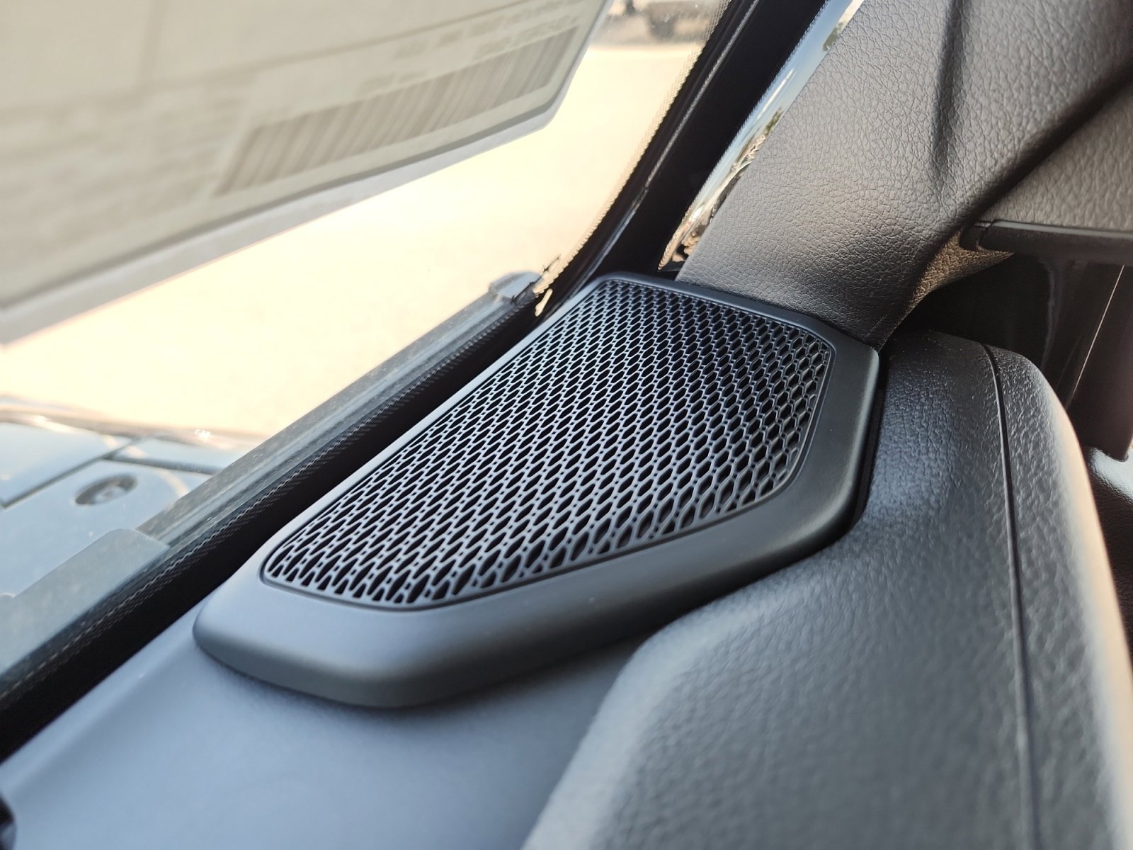 New 2025 Jeep Gladiator Willys AWD/4WD image 28