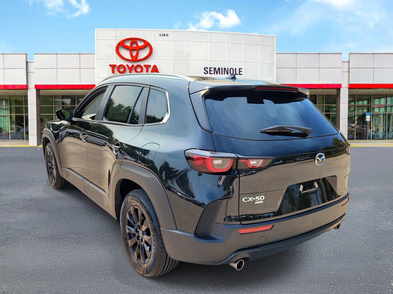 Used 2025 MAZDA CX-50 AWD 2.5 S w/ Premium Package image 4
