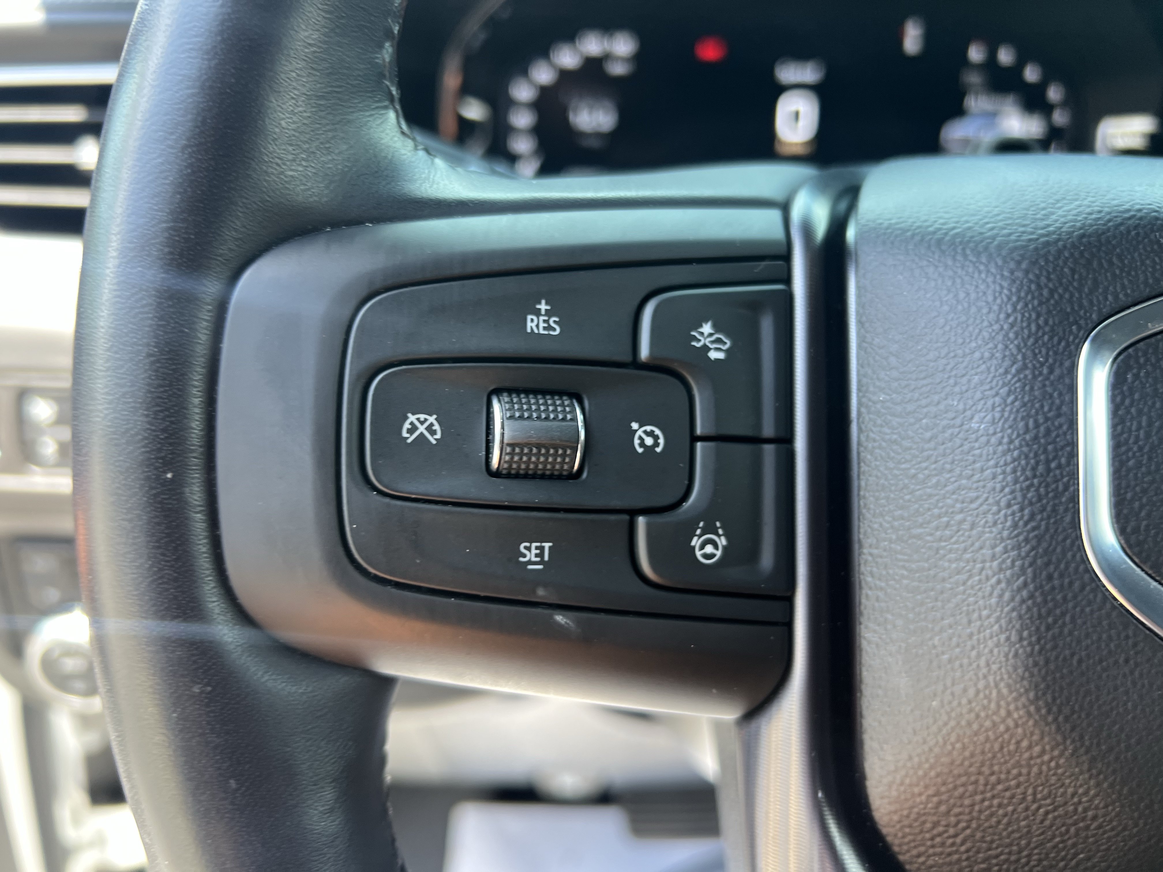 Used 2023 GMC Yukon XL Denali Ultimate AWD/4WD image 20