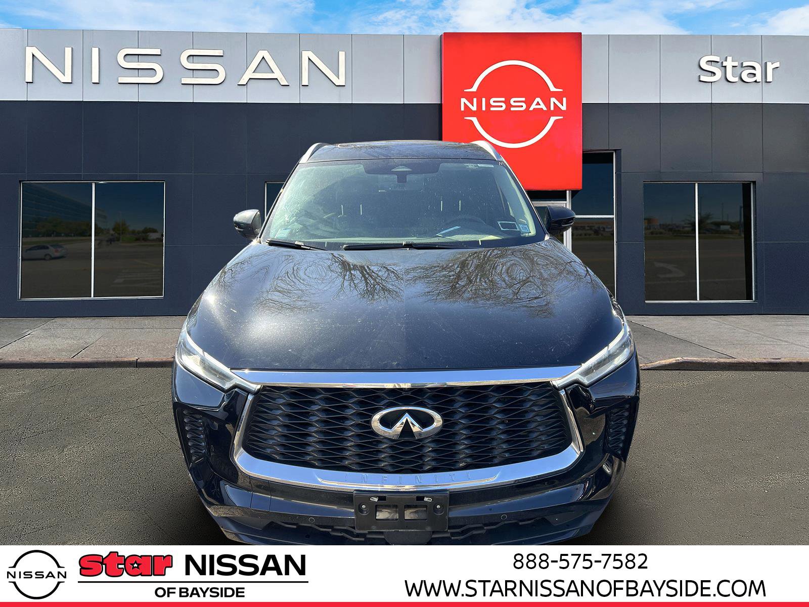 Used 2025 INFINITI QX60 Luxe w/ Cargo Package image 2