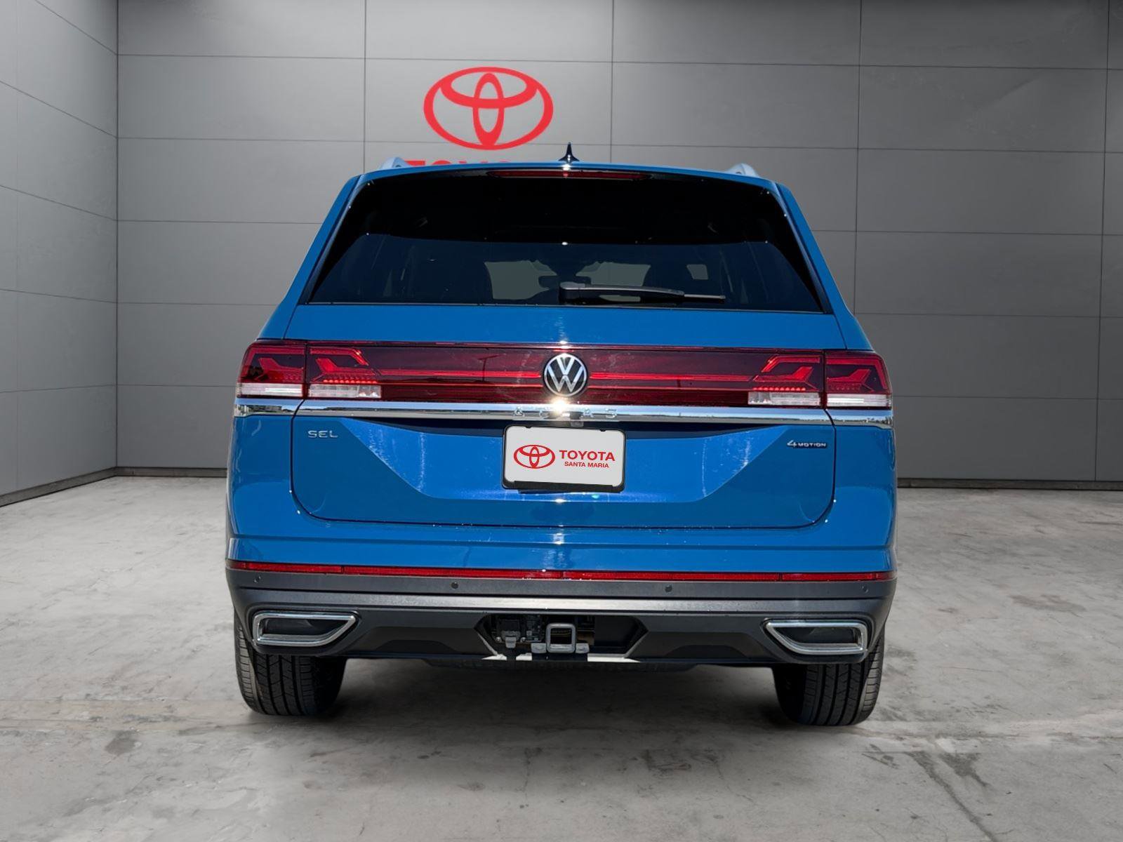 Used 2025 Volkswagen Atlas SEL AWD/4WD image 4