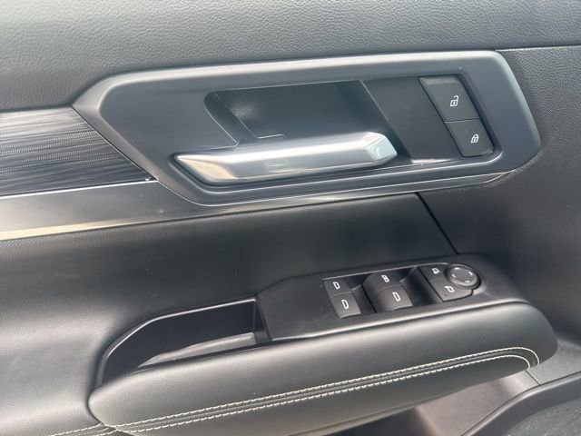 Used 2025 GMC Terrain Elevation image 10