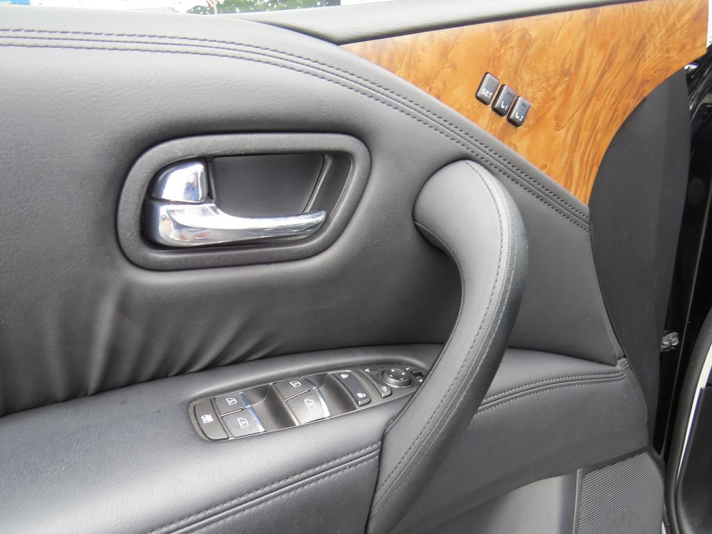 Used 2023 Nissan Armada SL w/ Captain's Chairs Package RWD image 23