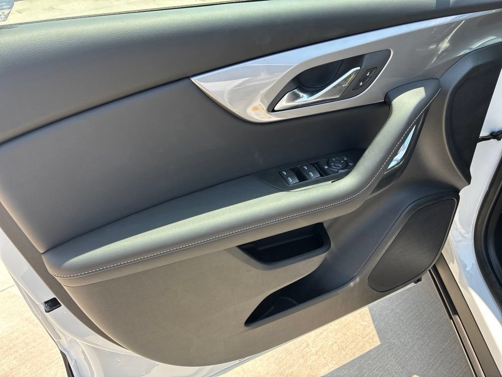New 2026 Chevrolet Blazer LT FWD image 18